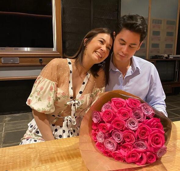 15年相爱始终如初,这份结婚纪念日的狗粮猝不及防