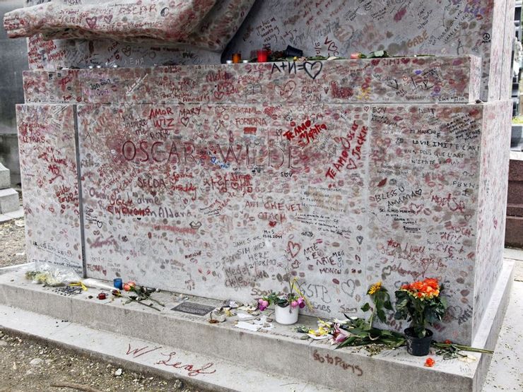 王尔德之墓(oscar wilde"s tomb, paris)