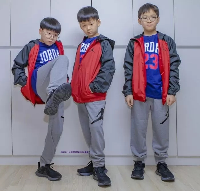大韩民国万岁三胞胎令人惊讶的腿长!