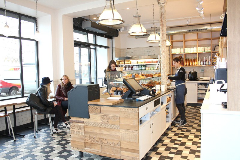 - tradition dans les moindres détails : du pain