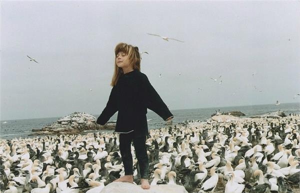 真实版奇幻森林!10岁的她和野生动物们成好友