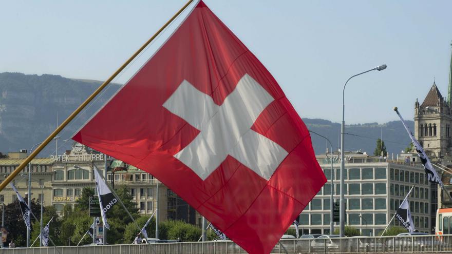 瑞士国旗图片_丹麦国旗图片