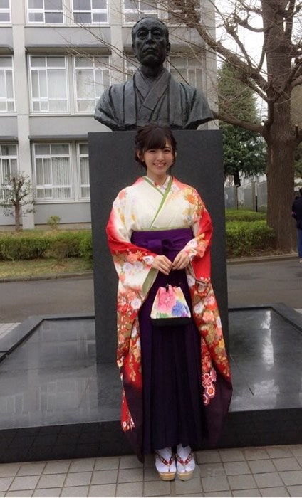 为什么毕业典礼上日本女生会穿袴装?