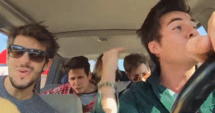 文化娱乐 西语歌曲 偶像包袱快捡捡啊!