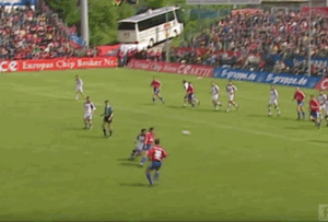 di goal)进球   segnare 进球动词   autogol乌龙球:gol segnato da