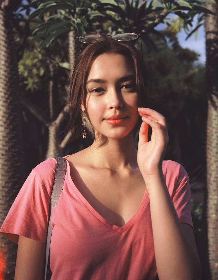 把你订下:小pat和peach两人的无名指已戴上对戒