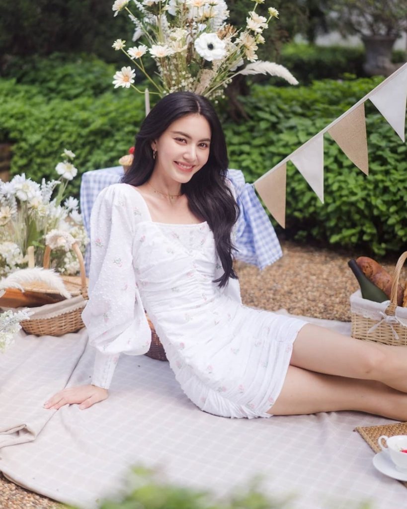 美是首要任务,盘点泰国女明星们引领的"泡泡袖"时尚
