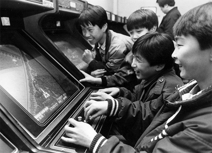 在游戏厅玩20局游戏