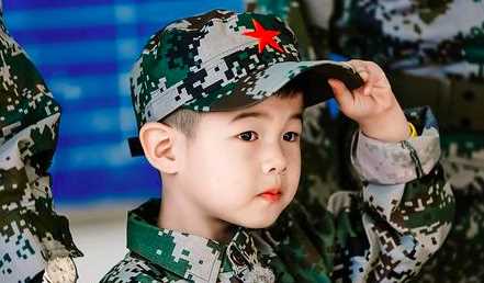 【热点词汇】这样的晒娃狂魔你的朋友圈肯定也有