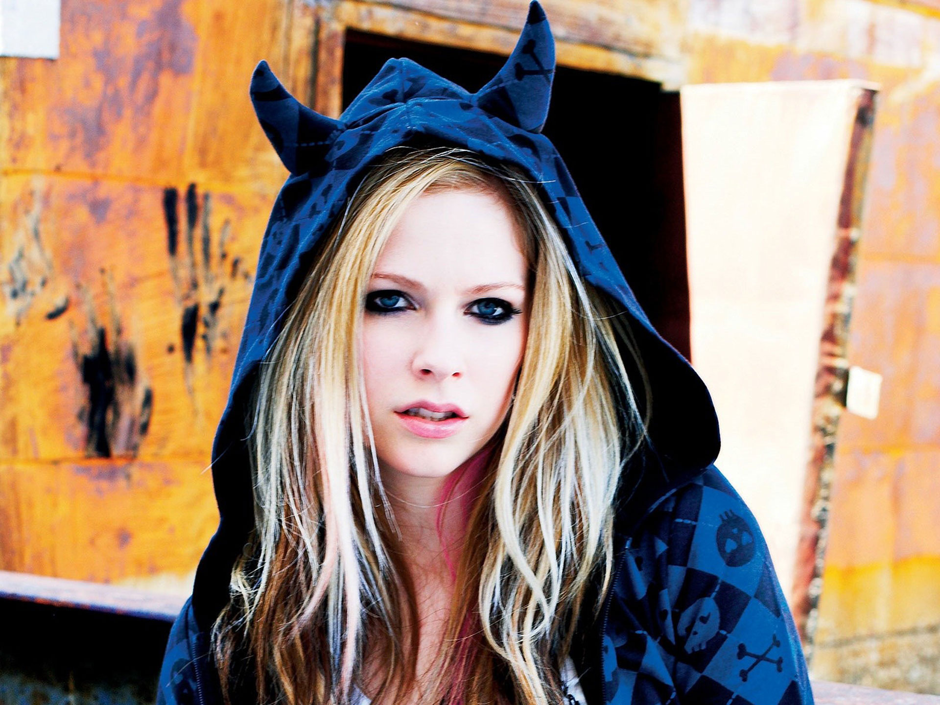 Avril Lavigne (艾薇儿·拉维尼) MP3格式歌曲打