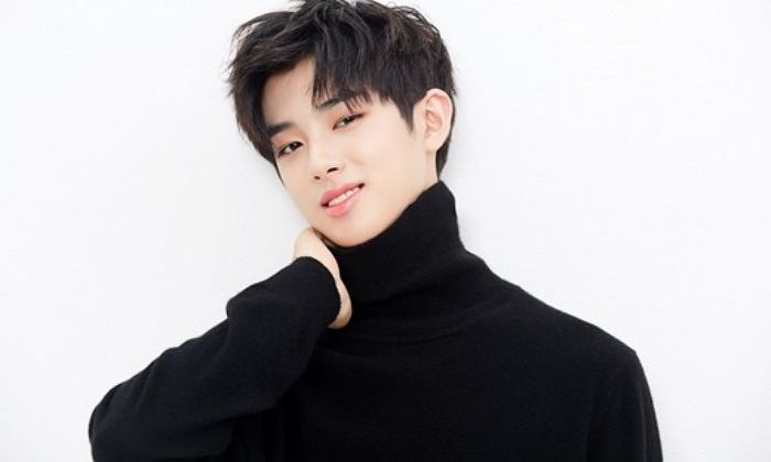 今年首次行使投票权的00后韩国明星们