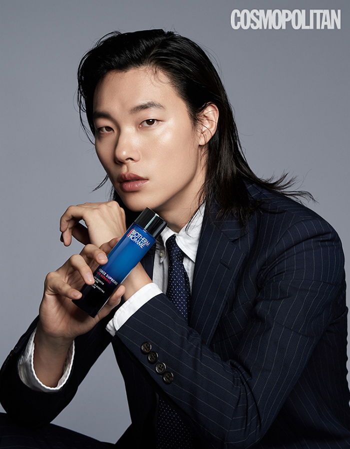 为新作品留长发柳俊烈长发造型惊艳