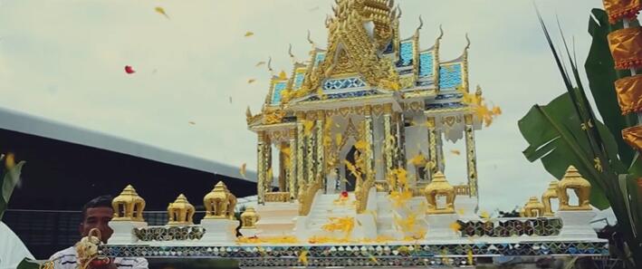 泰国人家门口的神龛居然不全是土地爷，街头巷尾家中常备竟然是...
