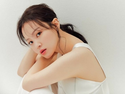 李遐怡 安宰贤：减肥后更加出众的外貌