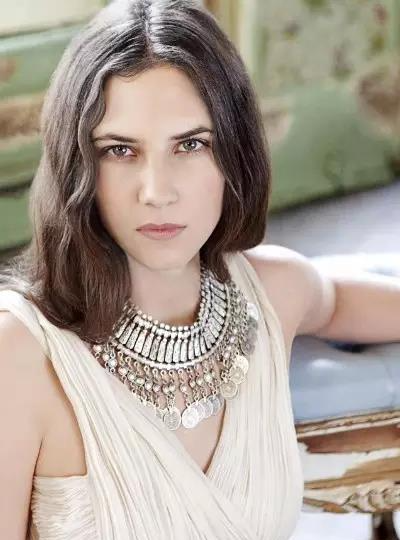 塔蒂安娜1983年出生在纽约,祖籍是哥伦比亚.