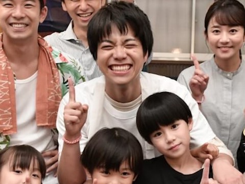 杰尼斯事务所 重冈大毅与 家人募集中 成员举办29岁生日派对 沪江日语