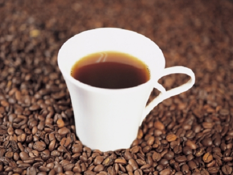 【有声】研究表明 亚洲人喝咖啡最多能降低28%死亡风险