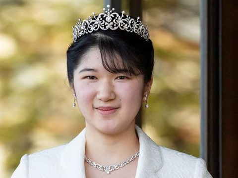 日本爱子公主成人礼为何戴旧冠 日本社会 沪江日语