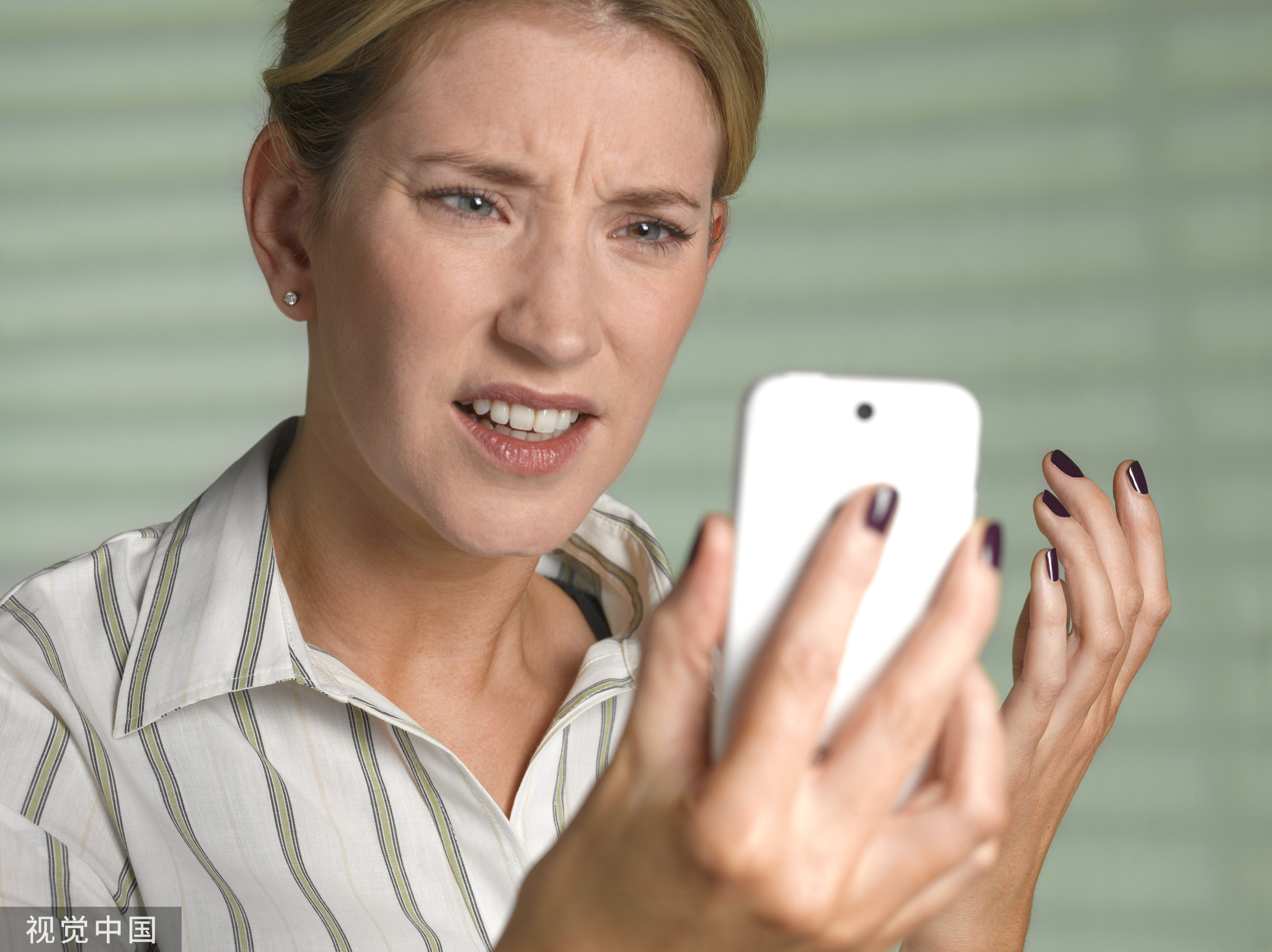 令人不齿！法雅节上的女性裸体雕像被恶意损坏，艺术家深感无奈