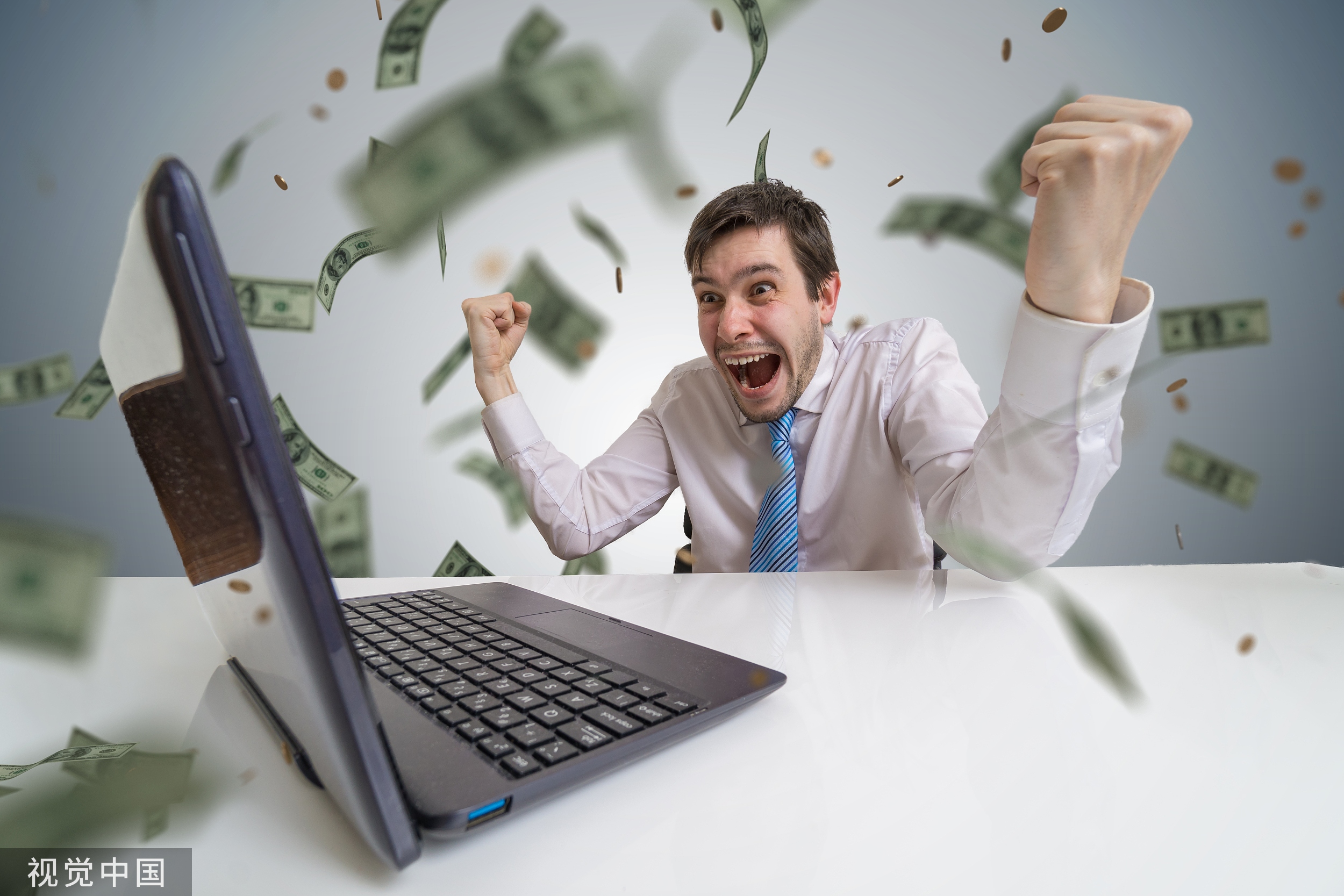 一觉醒来收到上亿工资？智利职员因公司手滑一夜暴富！