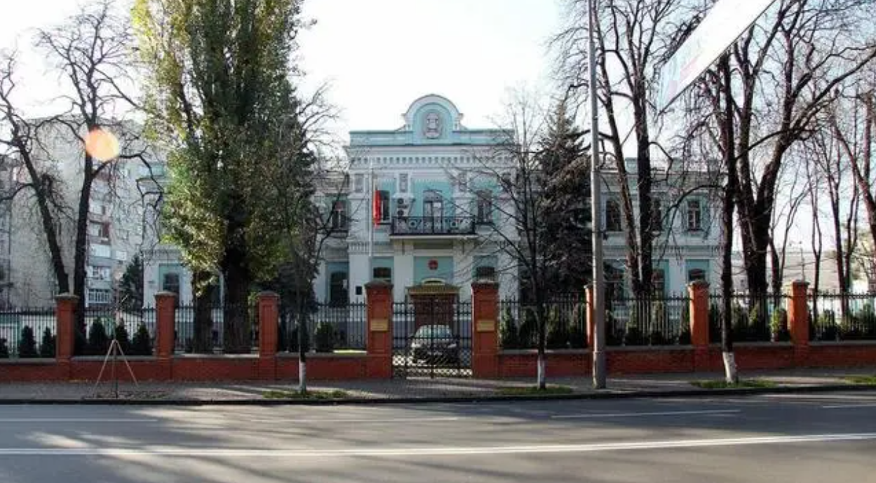 最新提醒！外交部、中国驻乌使馆呼吁：请在乌中国公民撤离转移