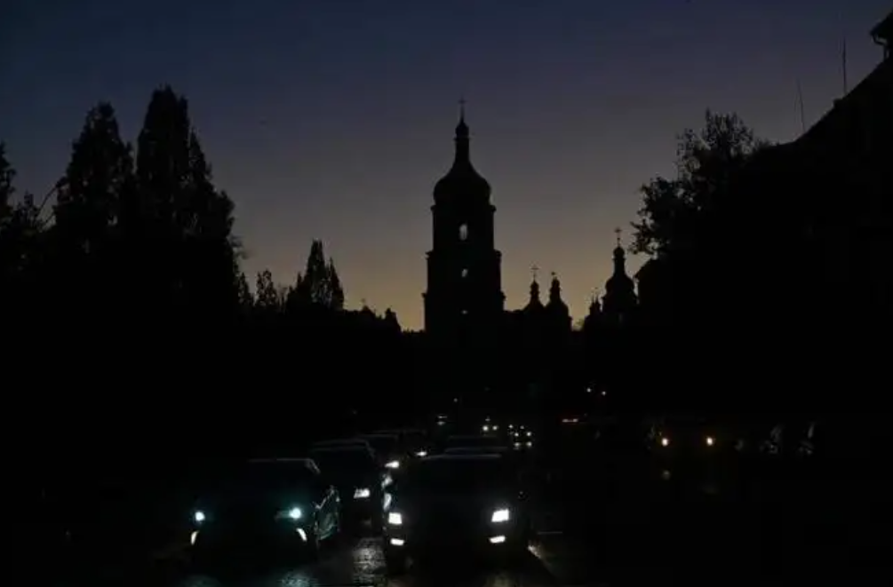 300万人或将撤离基辅：乌克兰准备首都大疏散，因为全国快没电了！