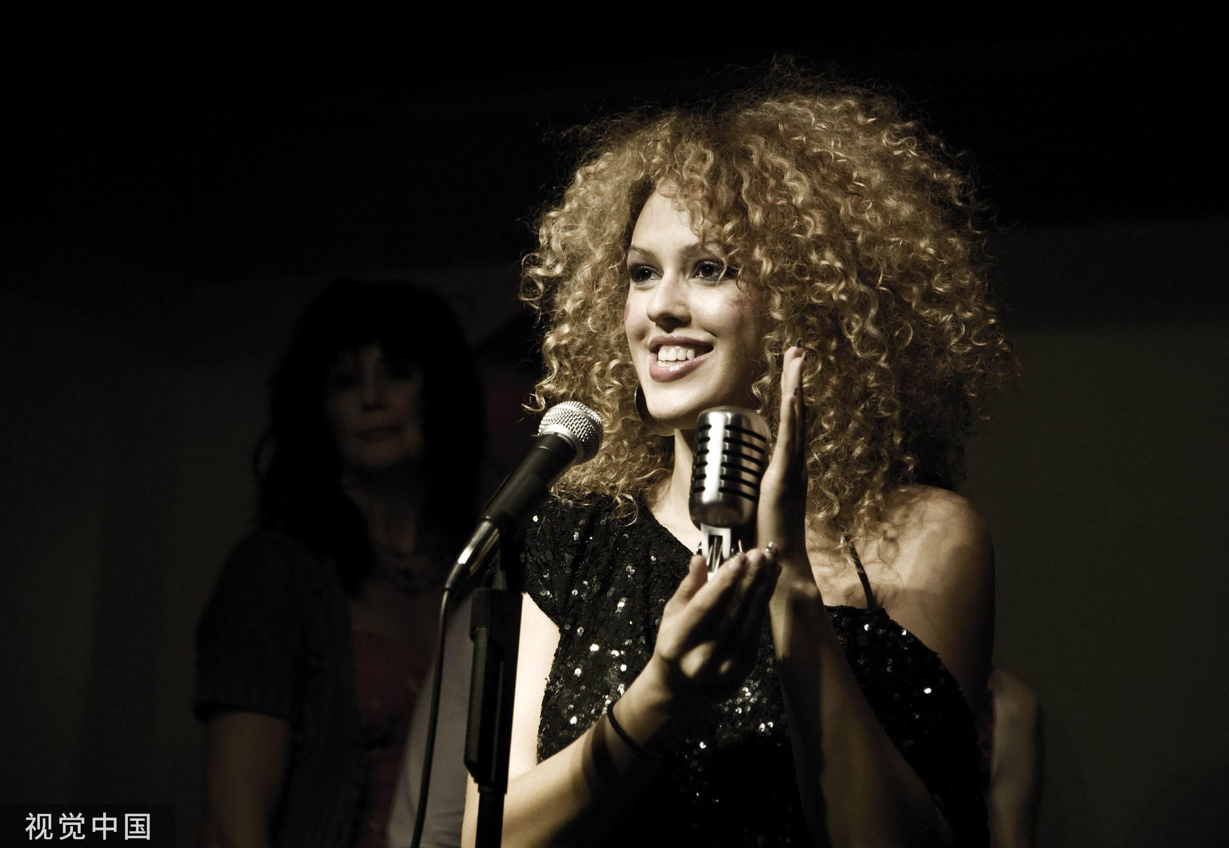 夏奇拉：人生中最糟糕的一年，却在事业上重返巅峰？！