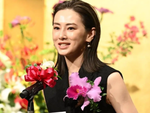 日本第一国民女神二胎产后首露面！网友：生孩子太伤了……