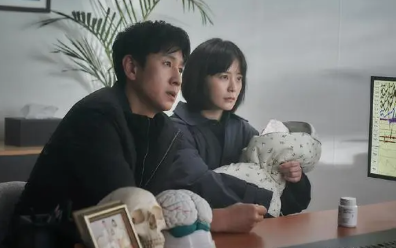 已故演员李善均作品《睡觉》，在英国最大独立电影节获奖