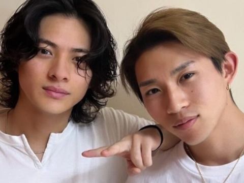 日娱热梗：请各位帅哥，把您的丑弟弟带回家！