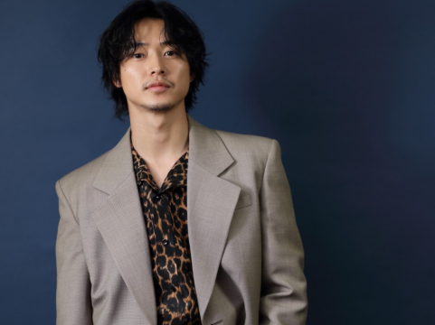 日本「国宝男星」官宣中国见面会！粉丝含泪：请务必长海报这样！