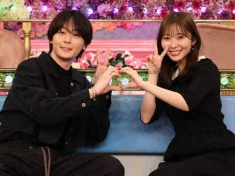 文春爆料！前王牌女爱豆与年下假面骑士演员认真交往中 ​​！
