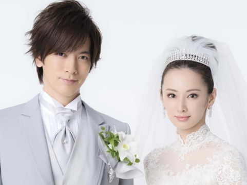 日本网友票选最喜爱的“日娱巨星夫妻档”，第一名果然是他们俩！