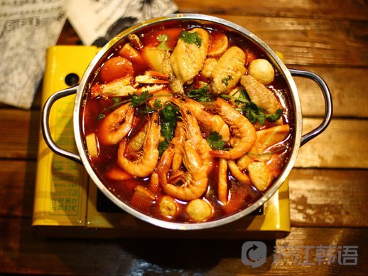 报告老师！中韩美食打起来了！