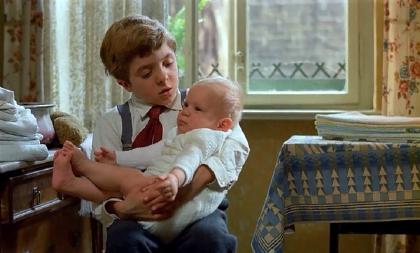 德国经典电影《铁皮鼓》在线观看