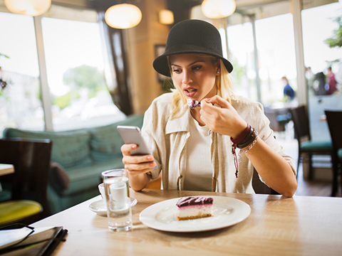 红毯上的野兽们，第68届艾美奖最难款着装