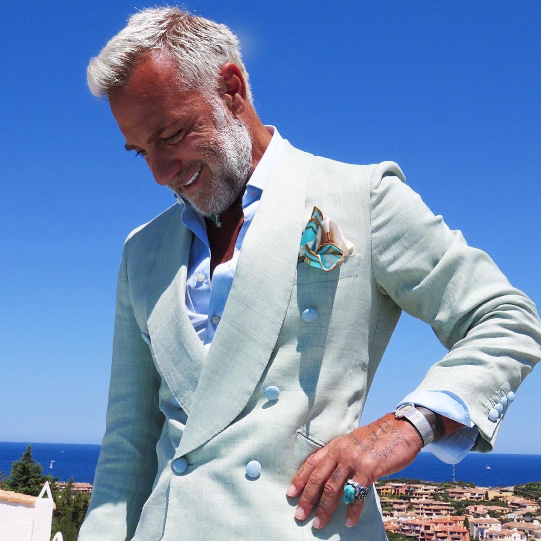 那个红遍全球的意大利超级富豪究竟是谁?