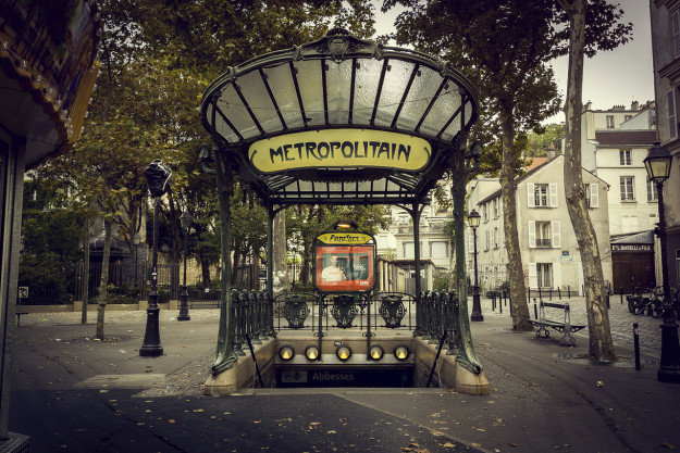 la station barbès-rochechouart porte les noms d&rsquo