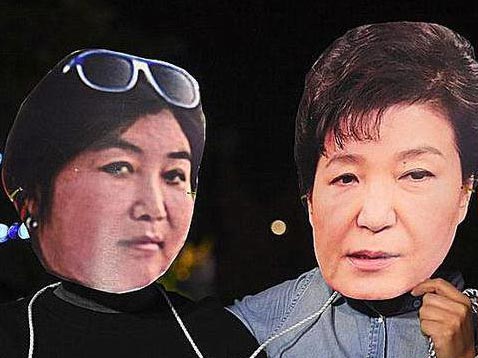 看韩国综艺节目如何辛辣讽刺“崔顺实门”