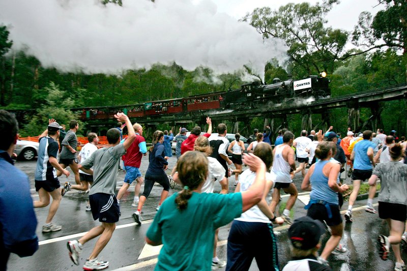 普芬比利蒸汽火车赛跑