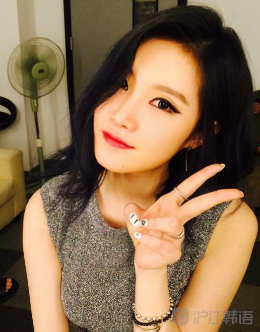 yezi:冷艳霸气的crazyrapper