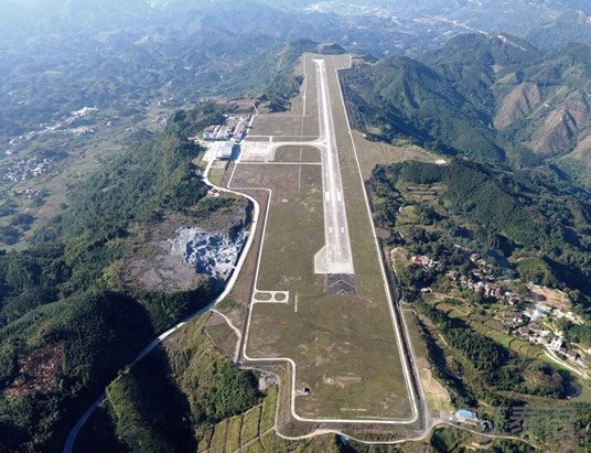 在廣西壯族自治區有一座機場讓世界人都震驚了,它就是河池機場,這座