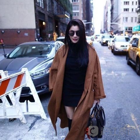 poo praiya纽约街拍,新造型更有范儿!