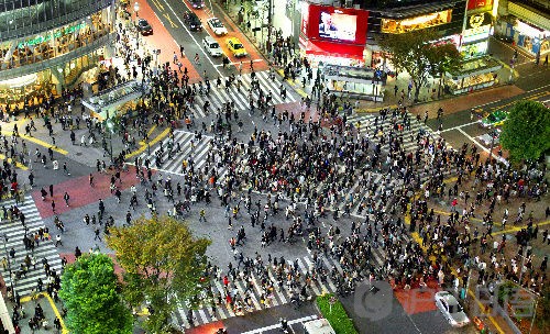 东京渋谷スクランブル交差点|东京&middot;涉谷十字交叉路口