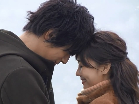 仓科加奈新剧《夺爱之冬》首播收视6.6%