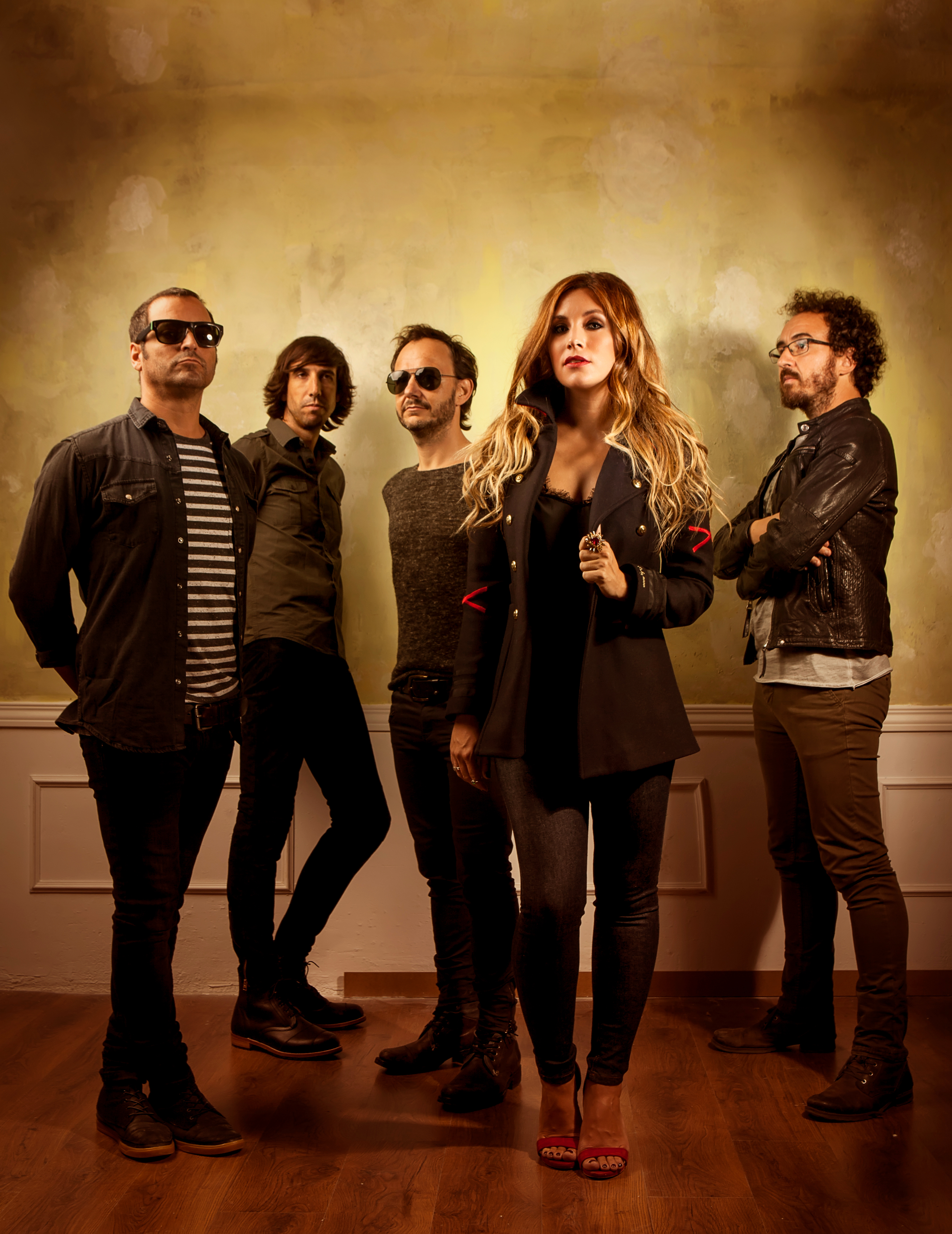 文化娱乐 西语歌曲  今天带来的这首歌曲来自于西班牙著名乐队 la