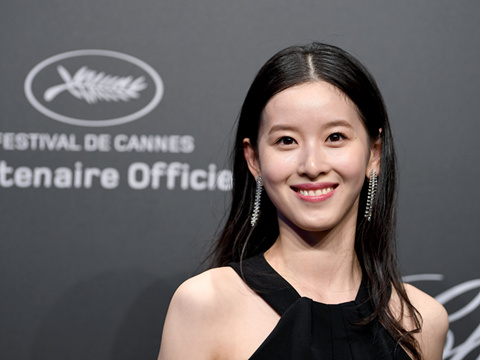 英语六级报名_章泽天荣登富豪榜,网友奚落:因