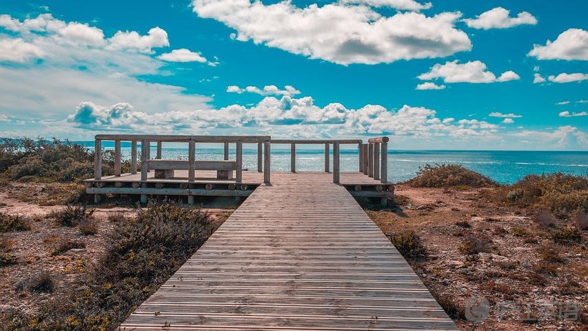 英语时态_现在完成进行时和现在完成时的区别