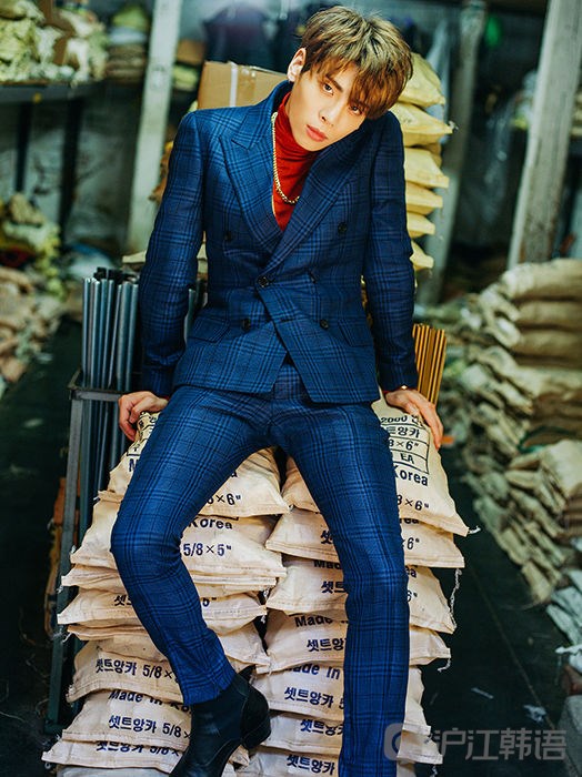 作曲家朱践耳去世_作曲家收入(2)