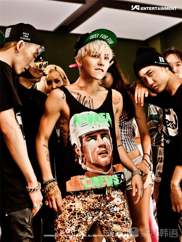 作曲家朱践耳去世_作曲家收入(2)